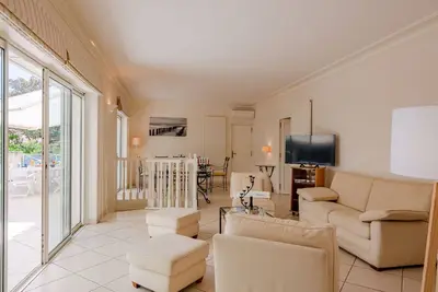 Image de Belle maison de vacances privée avec climatisation, Tv, terrasse, animaux admis et parking