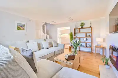 Image de Merveilleuse maison de vacances privée pour 6 personnes avec Wifi, Tv, patio et parking