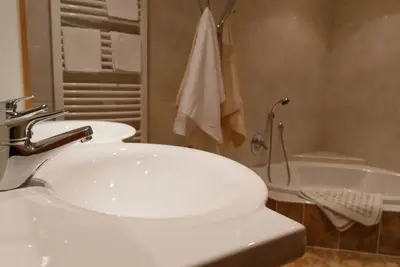 Image de Joli appartement pour 5 personnes avec Wifi, Tv, terrasse et parking