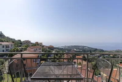 Image de Bel appartement pour 6 personnes avec climatisation, Wifi, balcon, animaux admis et parking
