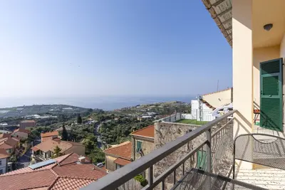 Image de Joli appartement pour 6 personnes avec climatisation, Wifi, balcon, animaux admis et parking