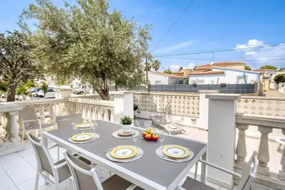 Image de Bel appartement pour 5 personnes avec Wifi, climatisation, Tv et terrasse