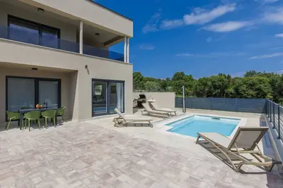 Image de Belle maison de vacances avec climatisation, Wifi, piscine privée, Tv, terrasse et parking