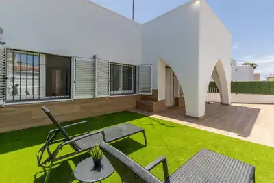 Image de Belle maison de vacances privée pour 6 personnes avec Wifi, climatisation, Tv, patio et parking