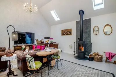 Image de 4 bedroom accommodation in Corsham