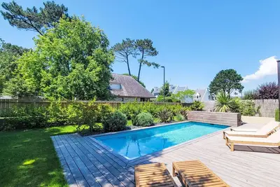 Image de Magnifique maison de vacances privée pour 10 personnes avec piscine privée, Wifi, Tv et parking