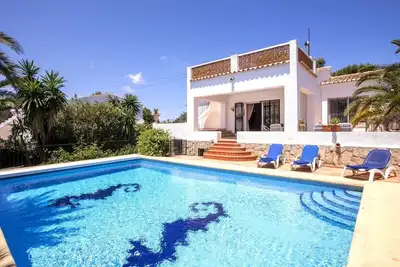 Image de Belle maison de vacances privée avec piscine privée, Wifi, climatisation, Tv, patio et parking