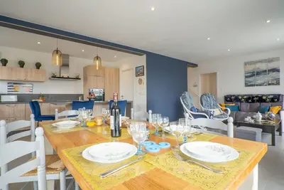 Image de Belle maison de vacances privée pour 6 personnes avec Wifi, Tv, terrasse et parking
