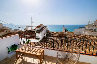 Image de Magnifique maison de vacances privée pour 6 personnes avec climatisation, Wifi, Tv et terrasse