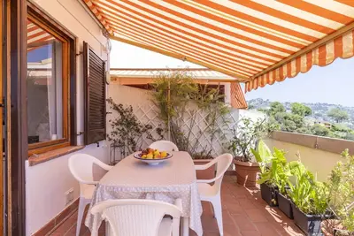 Image de Agréable appartement avec climatisation, Wifi, piscine, terrasse, animaux admis et parking