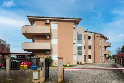 Appartement confortable à Liznjan avec.