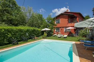 Image de Joli appartement pour 8 personnes avec piscine, Wifi, Tv, terrasse, animaux admis et parking