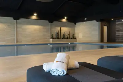 Image de Magnifique maison de vacances privée pour 10 personnes avec Wifi, piscine, Tv et parking