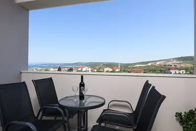 Image de Joli appartement pour 5 personnes avec climatisation, Wifi, Tv, balcon et parking