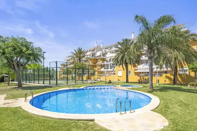 Image de Joli appartement pour 6 personnes avec piscine, climatisation, Wifi, Tv, terrasse et parking
