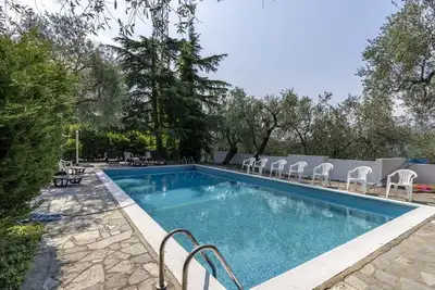 Image de Bel appartement avec piscine, Wifi, animaux admis, vue panoramique et parking