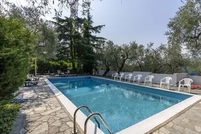 Image de Agréable appartement avec piscine, Wifi, balcon, animaux admis, vue panoramique et parking