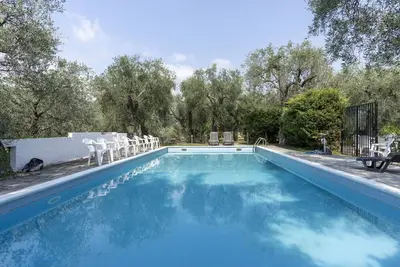 Image de Agréable appartement avec Wifi, piscine, balcon, animaux admis, vue panoramique et parking