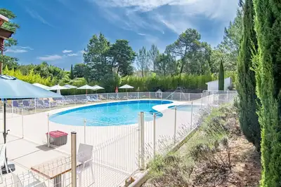 Image de Bel appartement pour 8 personnes avec piscine privée, Wifi, Tv, terrasse, animaux admis et parking