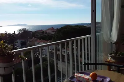 Image de La Ciotat : Agréable appartement avec vue mer, très bien situé, proche de tout