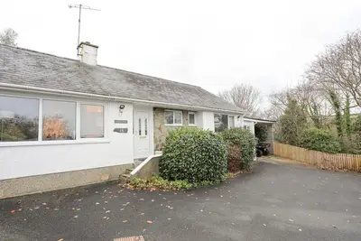 Image de 15 Maes Awel, pet friendly, character holiday cottage in Abersoch