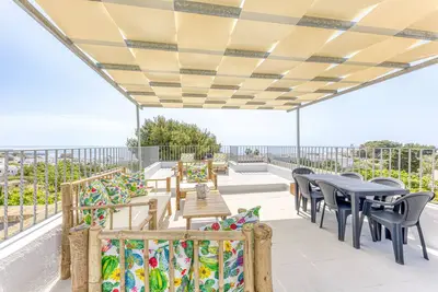 Image de Appartement 'La Casa Del Sole' avec vue sur la mer, Wi-Fi et climatisation