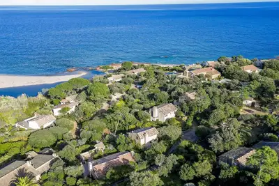Image de Maison de vacances privée avec Wifi, climatisation, Tv, terrasse, animaux admis, parking