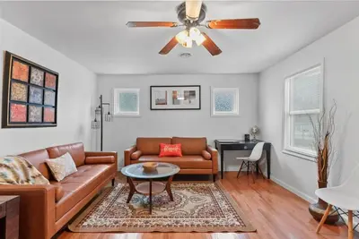 Image de Cute ranch house -quiet & safe -3 Br 1 Bath