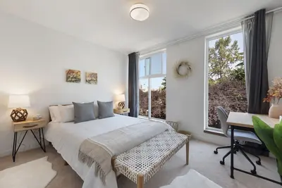 Image de Perch - Chic retreat near Seattle's heart. Enjoy skyline views, and easy city access.