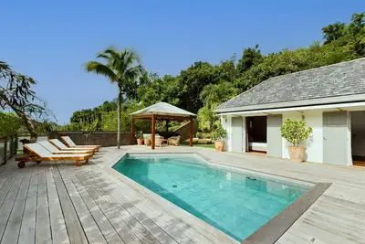 Image de Villa Vi in Saint Jean by Personal Villas - Breathtaking Contemporary Haven