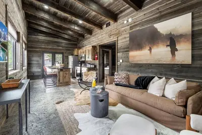Image de Blue wing Oasis/ Cozy Cabin/ World class Fishing / Fire pit/ Bbq