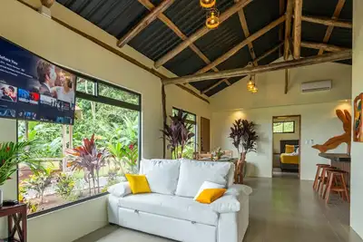 Image de New Peaceful Rainforest Retreat w/Stunning Views