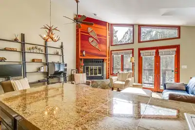 Image de Downtown Frisco Townhome ~ 1 Mi to Lake Dillon!