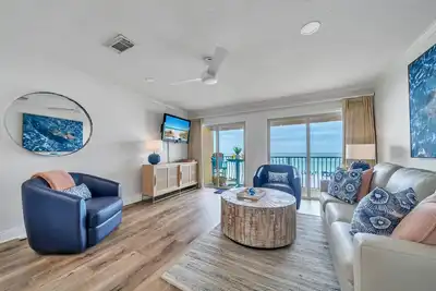 Image de 🌴🌞Coral Reef 25 - Coral Reef Retreat | Cozy 1br w/ Beachfront Balcony Views