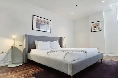 Image de Walk to Everything From The Lofts Suite 308