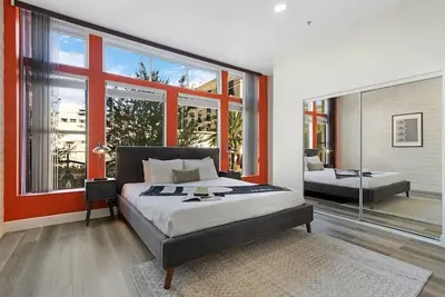 Image de Walk to Everything From The Lofts Suite 203