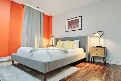 Image de Walk to Everything From The Lofts Suite 304