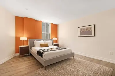Image de Walk to Everything From The Lofts Suite 506