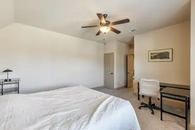 Image de Perfect for a quiet stay in a quiet neighborhood just minutes from Joe Pool Lake