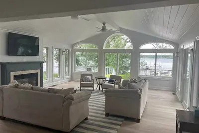 Image de Lake Life Luxury Home on Chautauqua Lake