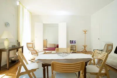 Image de Appartement T3 dans une maison de caractère à proximité du centre ville
