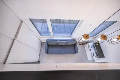 New build upscale bi-level