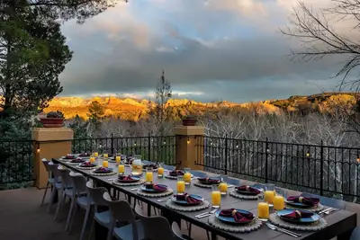 Image de Creekside Estate w/ Stargazing Dome, Pool & Sauna
