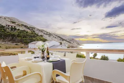 Image de Apartment with sea view, near the beach (20m)