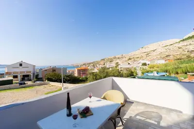 Apartment with sea view, free WiFi, free parking