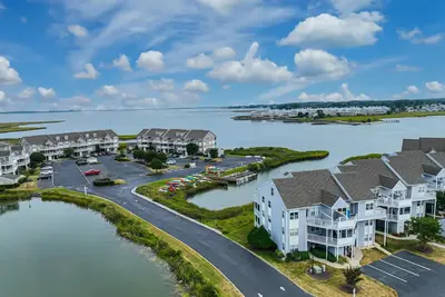 Image de Limited-Time Special Deals | 3rd Flr Home | Pool, Tennis, Basketball, Golf, W/D