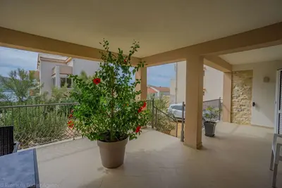 Image de Apartment near the beach with sea view, shared terrace on the beach with grill