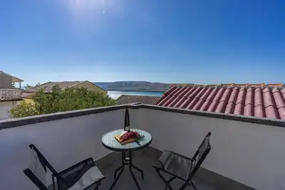 Image de Studio with sea view and pool