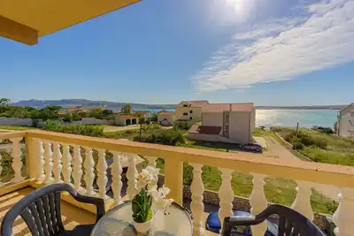 Image de Apartment near the beach with sea view