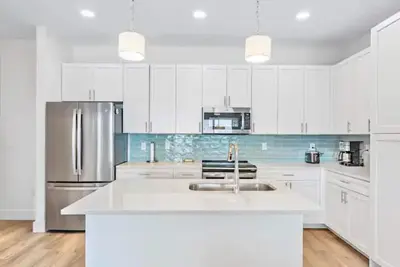 Image de 4 min walk to Beach 3br Luxury Condo